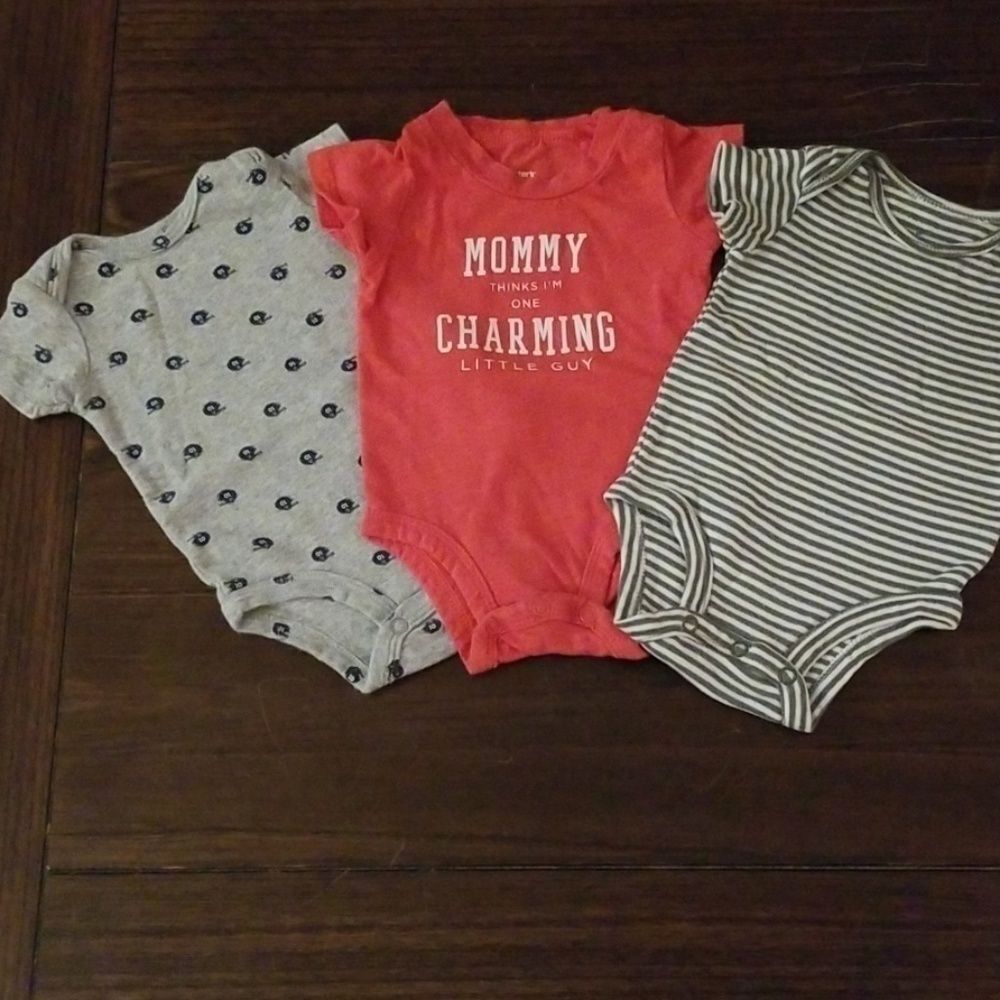 Lot of 3 Carter's Onesies 3 months size
